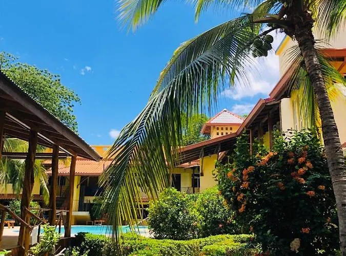 Isolina 3* Potrero (Guanacaste)